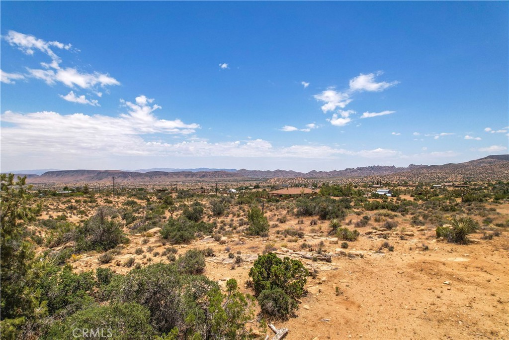 51098 Geronimo Trl, Pioneertown, CA 92286