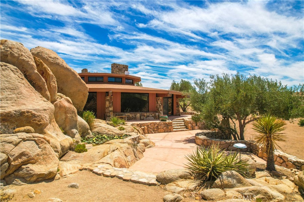 55290 Flying Tigers Rd, Pioneertown, CA 92268