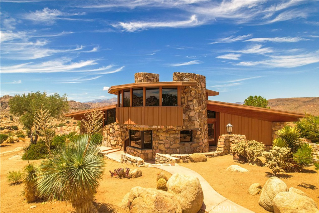 55290 Flying Tigers Rd, Pioneertown, CA 92268