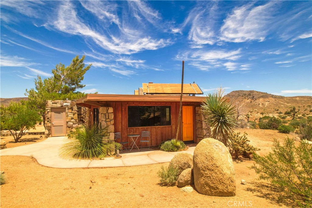55290 Flying Tigers Rd, Pioneertown, CA 92268