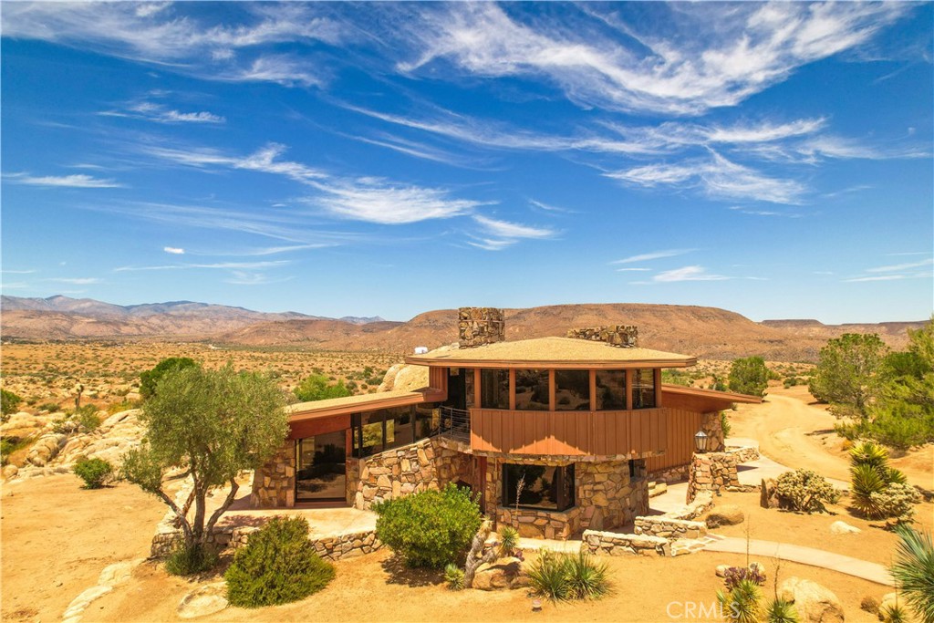 55290 Flying Tigers Rd, Pioneertown, CA 92268