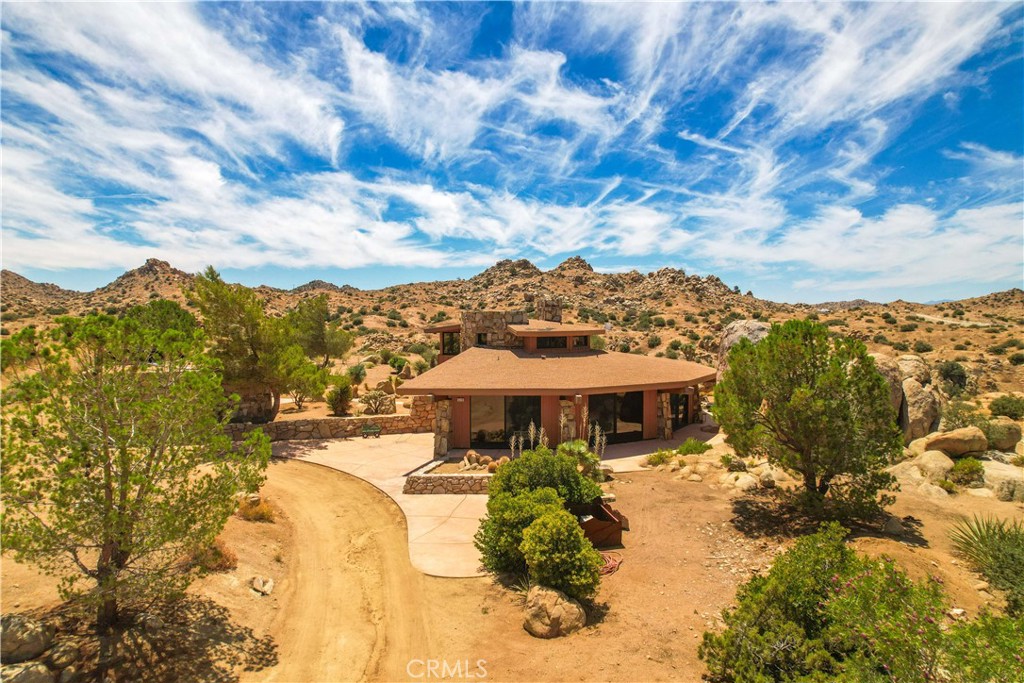 55290 Flying Tigers Rd, Pioneertown, CA 92268