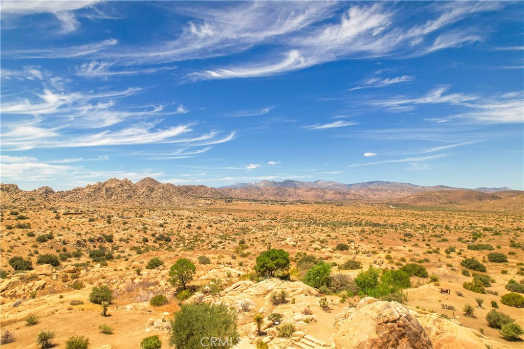 55290 Flying Tigers Rd, Pioneertown, CA 92268