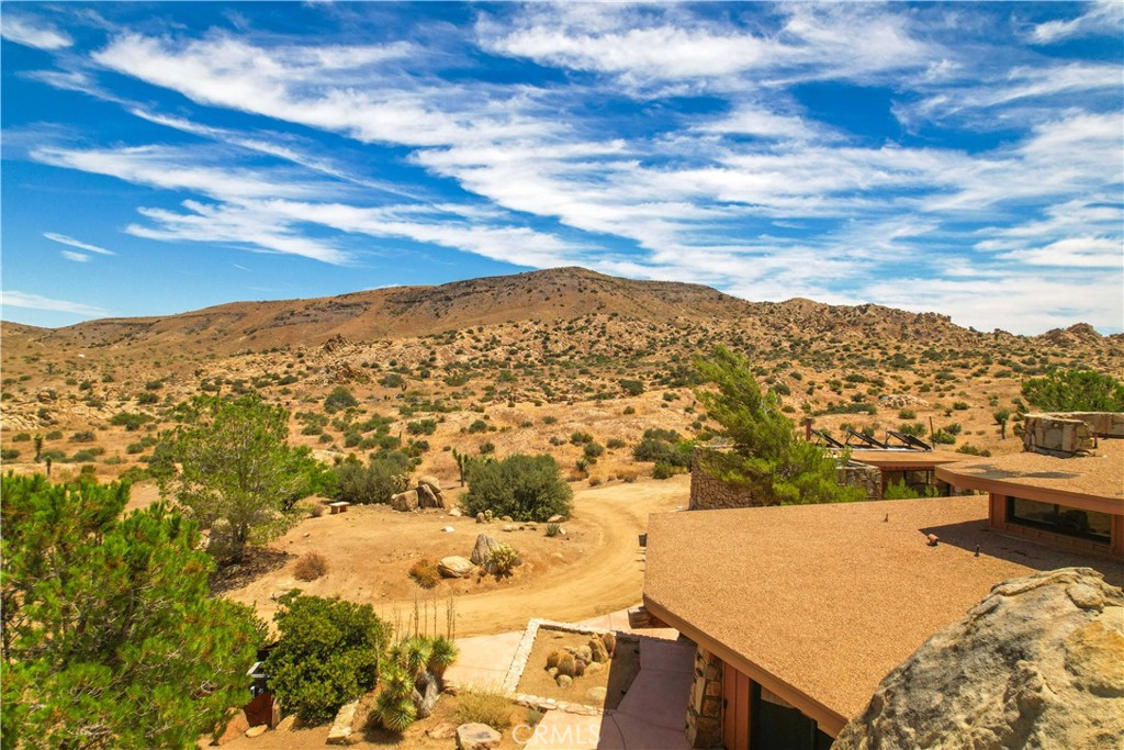 55290 Flying Tigers Rd, Pioneertown, CA 92268