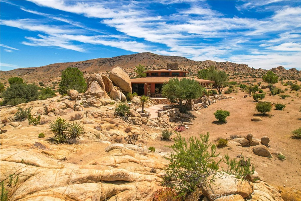 55290 Flying Tigers Rd, Pioneertown, CA 92268