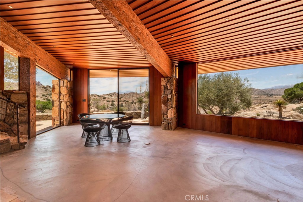 55290 Flying Tigers Rd, Pioneertown, CA 92268