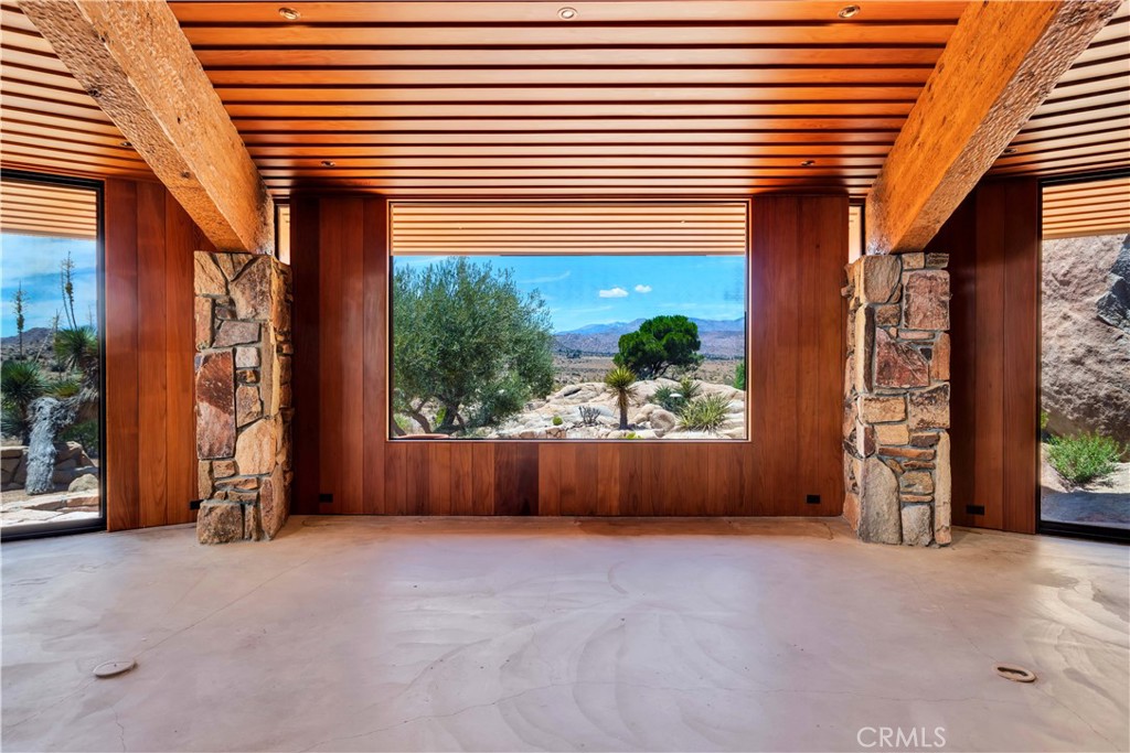 55290 Flying Tigers Rd, Pioneertown, CA 92268