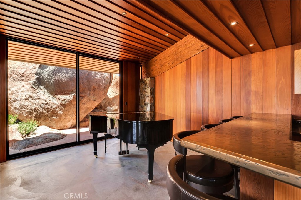 55290 Flying Tigers Rd, Pioneertown, CA 92268