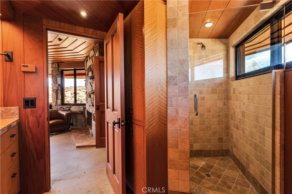 55290 Flying Tigers Rd, Pioneertown, CA 92268