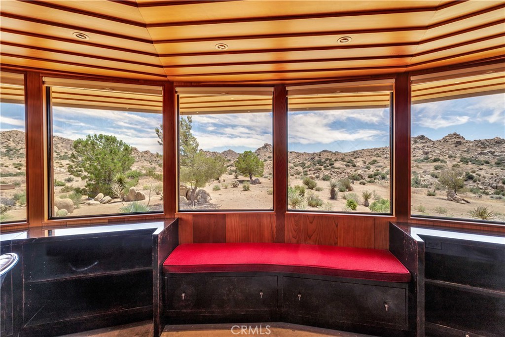 55290 Flying Tigers Rd, Pioneertown, CA 92268