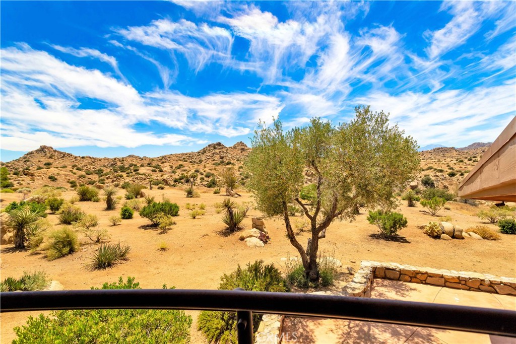 55290 Flying Tigers Rd, Pioneertown, CA 92268