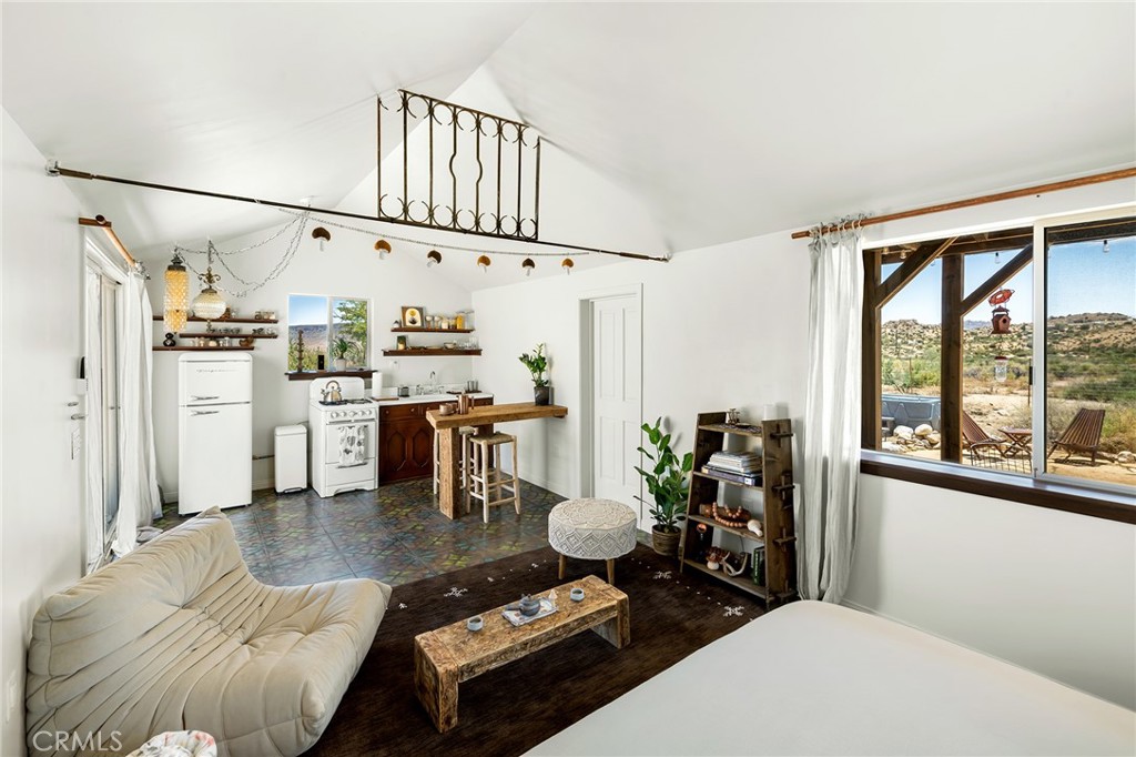 2680 Vine, Pioneertown, CA 92268