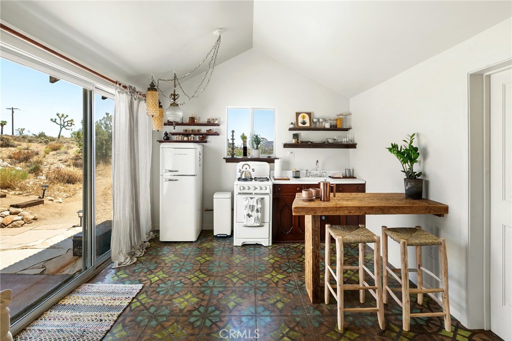 2680 Vine, Pioneertown, CA 92268