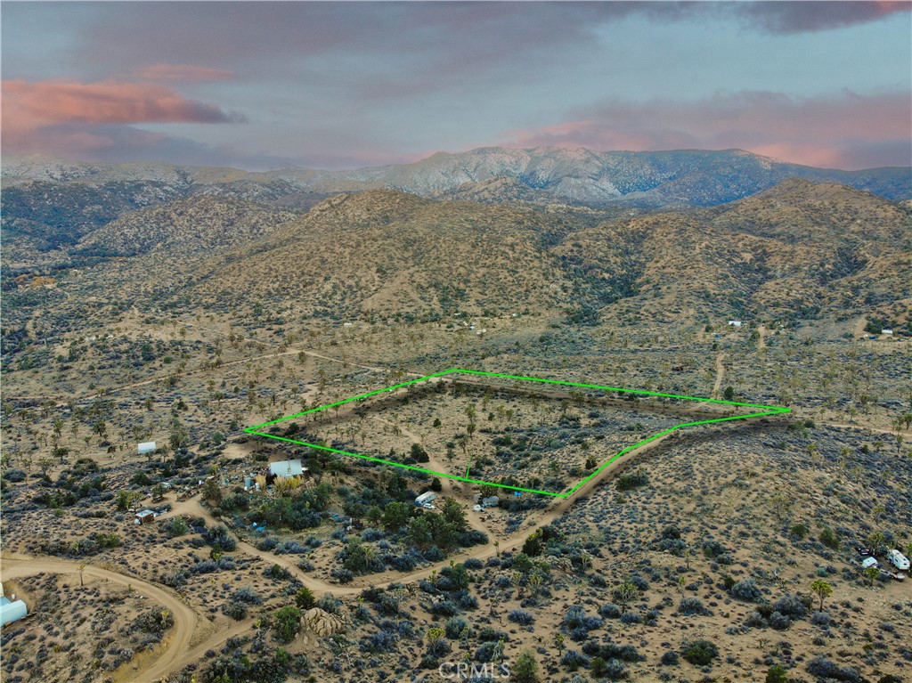 1352 Orion Trl, Pioneertown, CA 92268