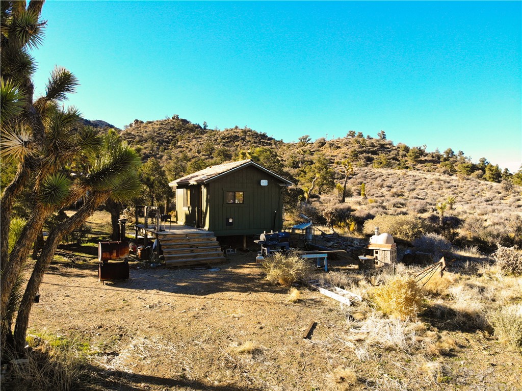 1352 Orion Trl, Pioneertown, CA 92268