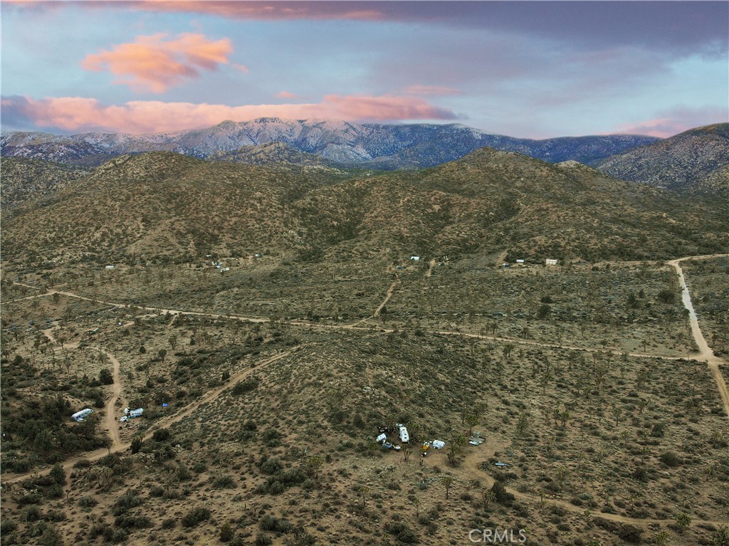 1352 Orion Trl, Pioneertown, CA 92268