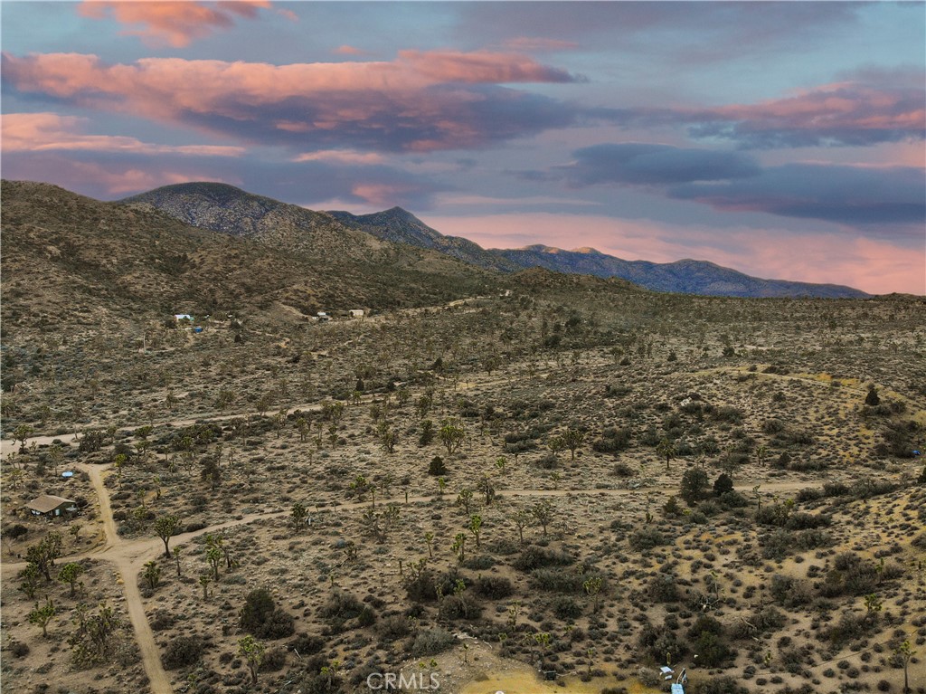 1352 Orion Trl, Pioneertown, CA 92268