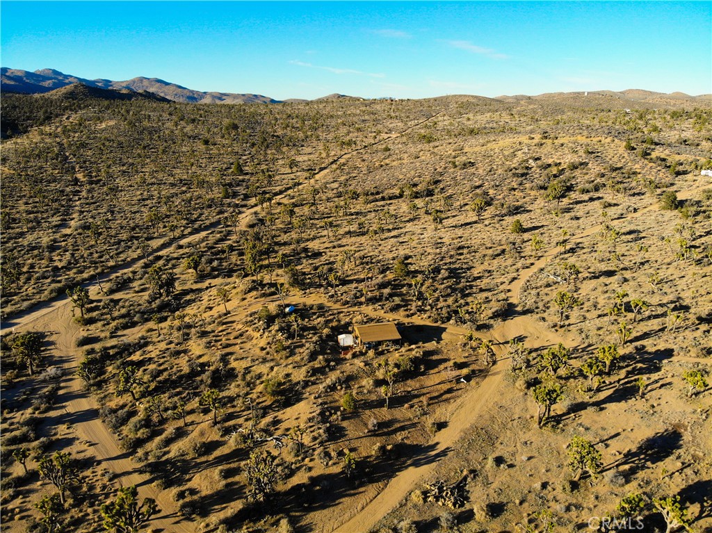 1531 Orion Trl, Pioneertown, CA 92268