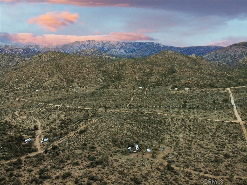 1530 Orion Trl, Pioneertown, CA 92268