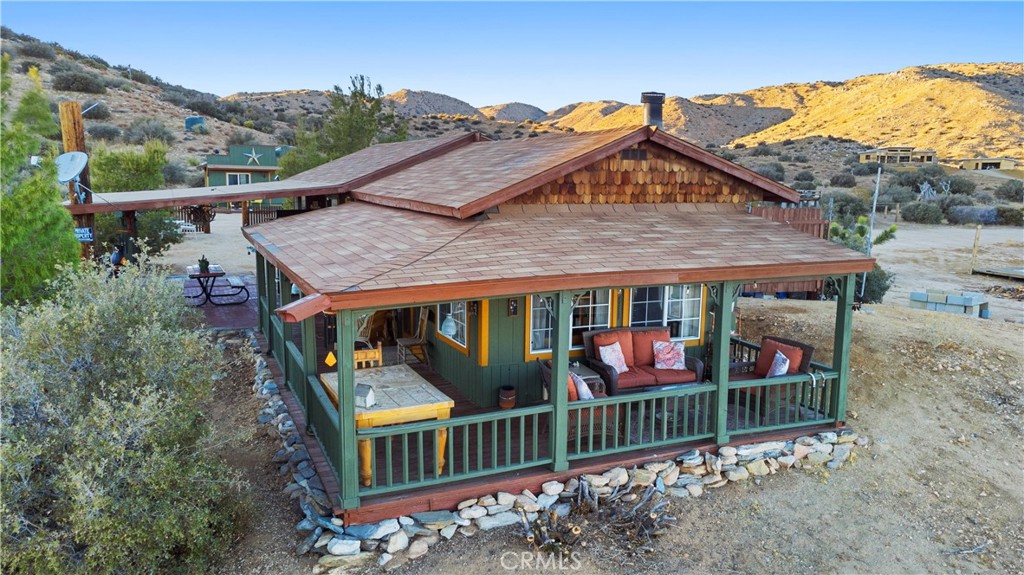 2860 Orange Trl, Pioneertown, CA 92268