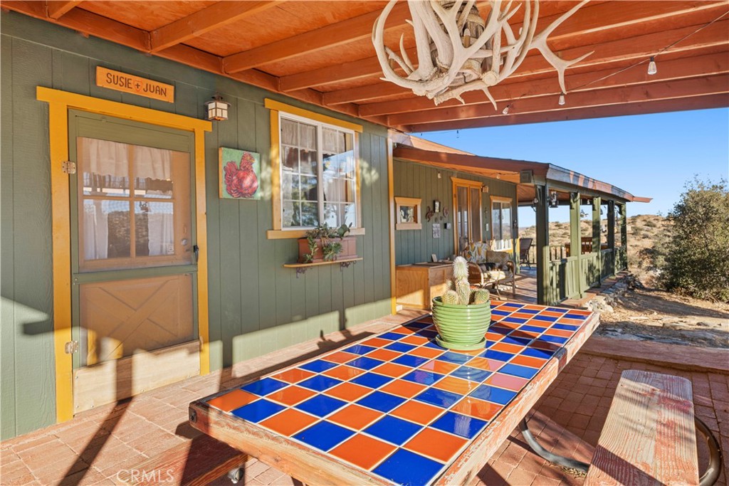 2860 Orange Trl, Pioneertown, CA 92268