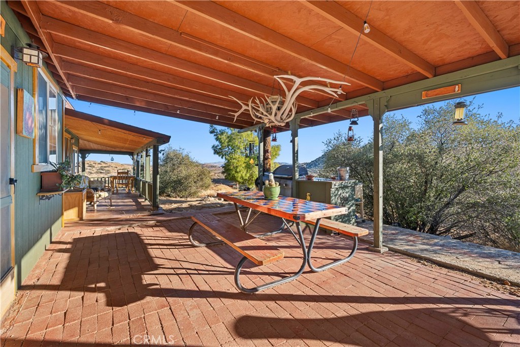 2860 Orange Trl, Pioneertown, CA 92268