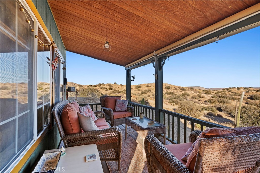 2860 Orange Trl, Pioneertown, CA 92268