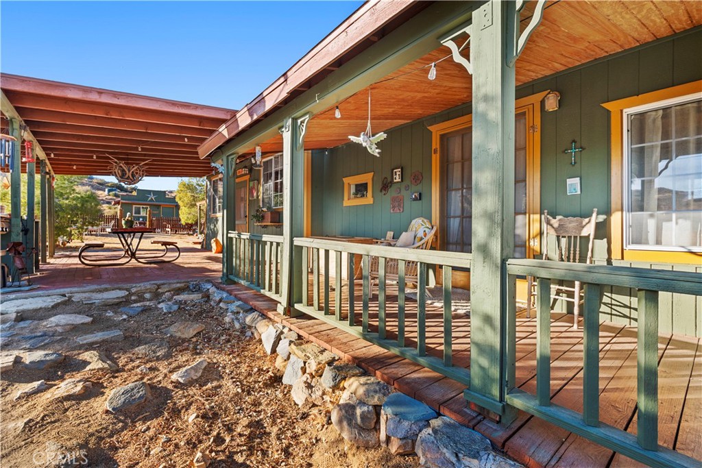 2860 Orange Trl, Pioneertown, CA 92268