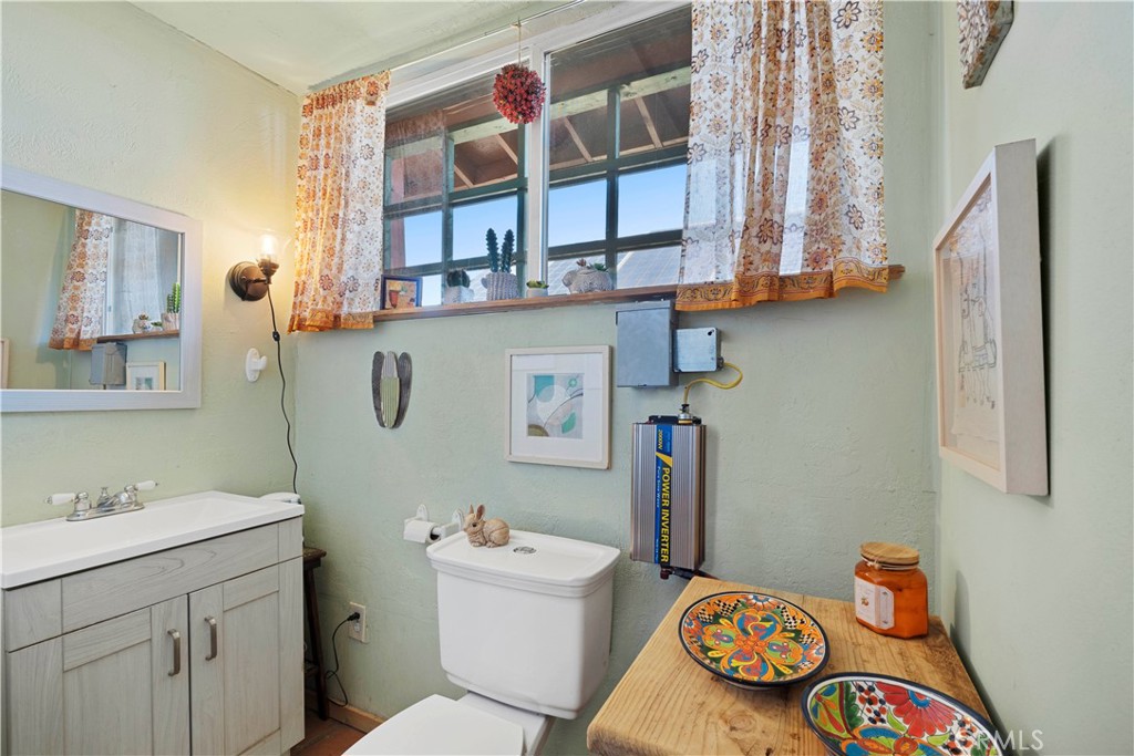 2860 Orange Trl, Pioneertown, CA 92268