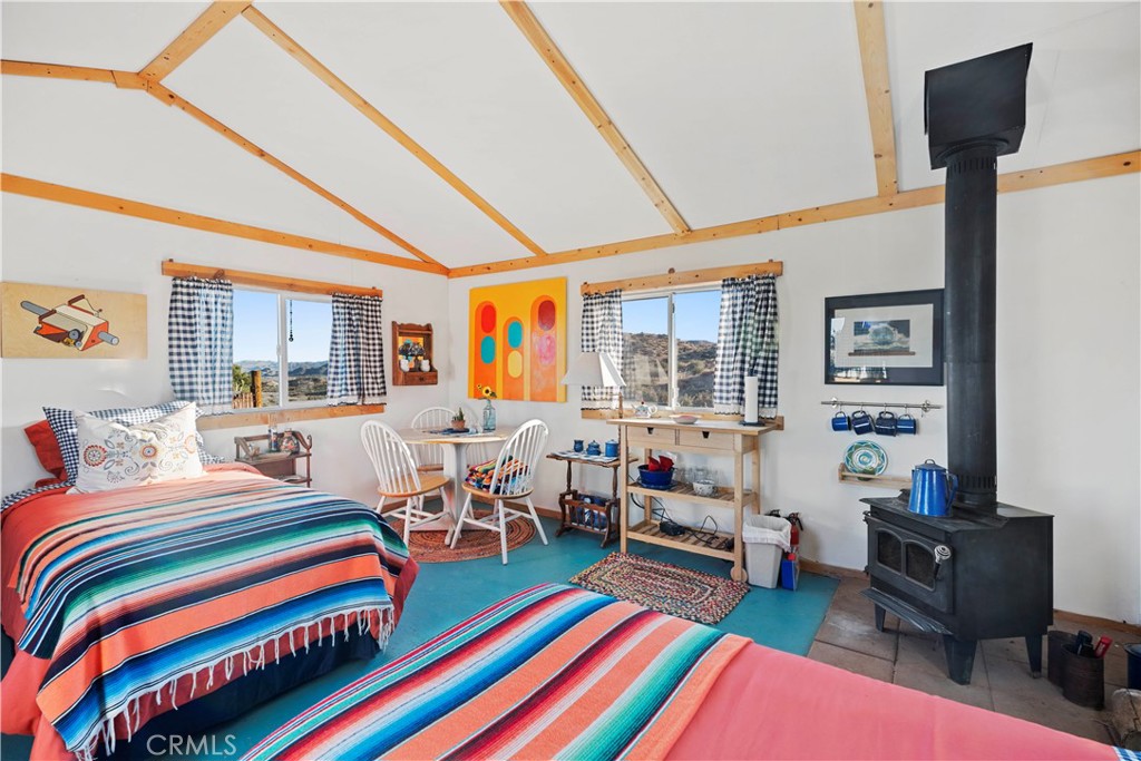 2860 Orange Trl, Pioneertown, CA 92268