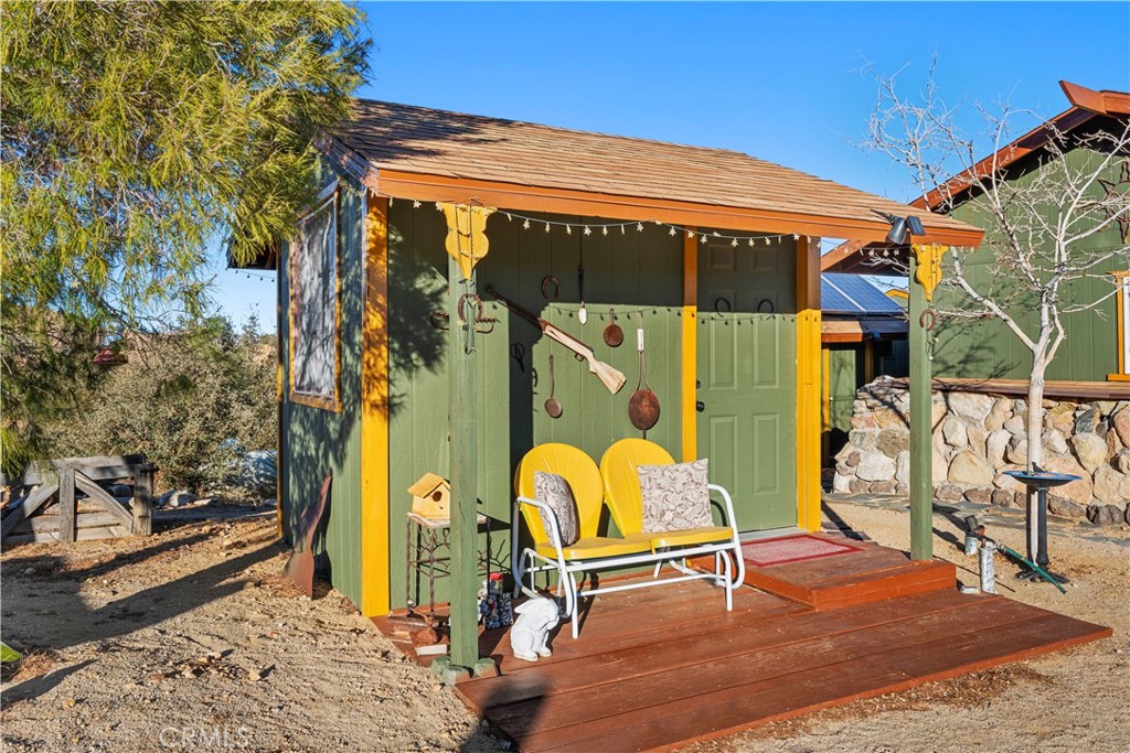 2860 Orange Trl, Pioneertown, CA 92268