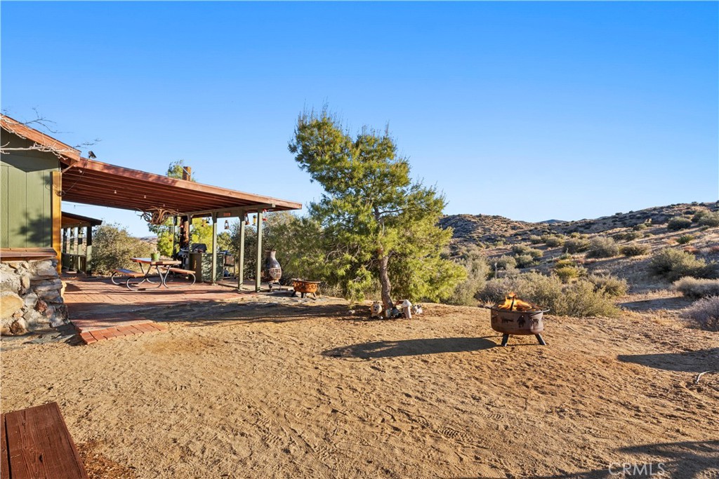 2860 Orange Trl, Pioneertown, CA 92268