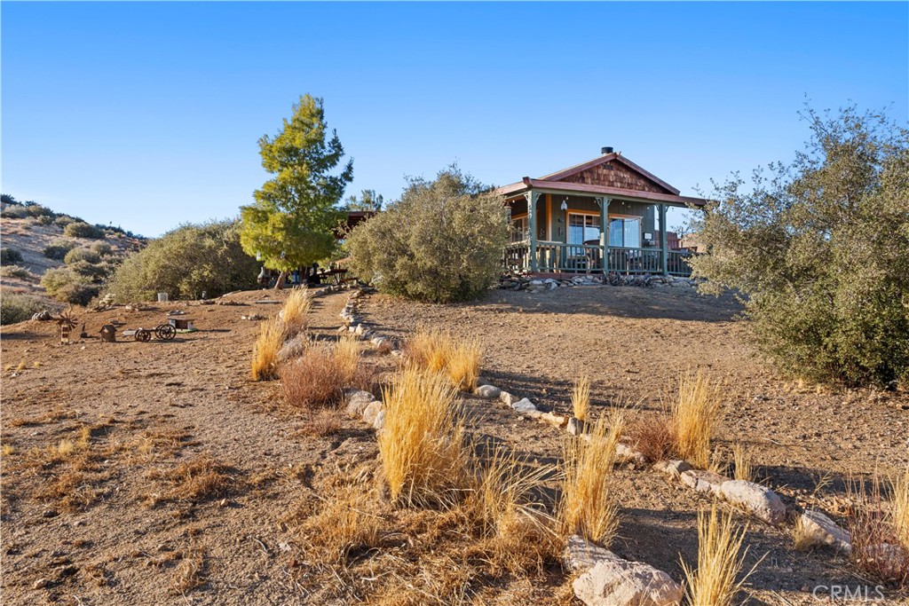 2860 Orange Trl, Pioneertown, CA 92268