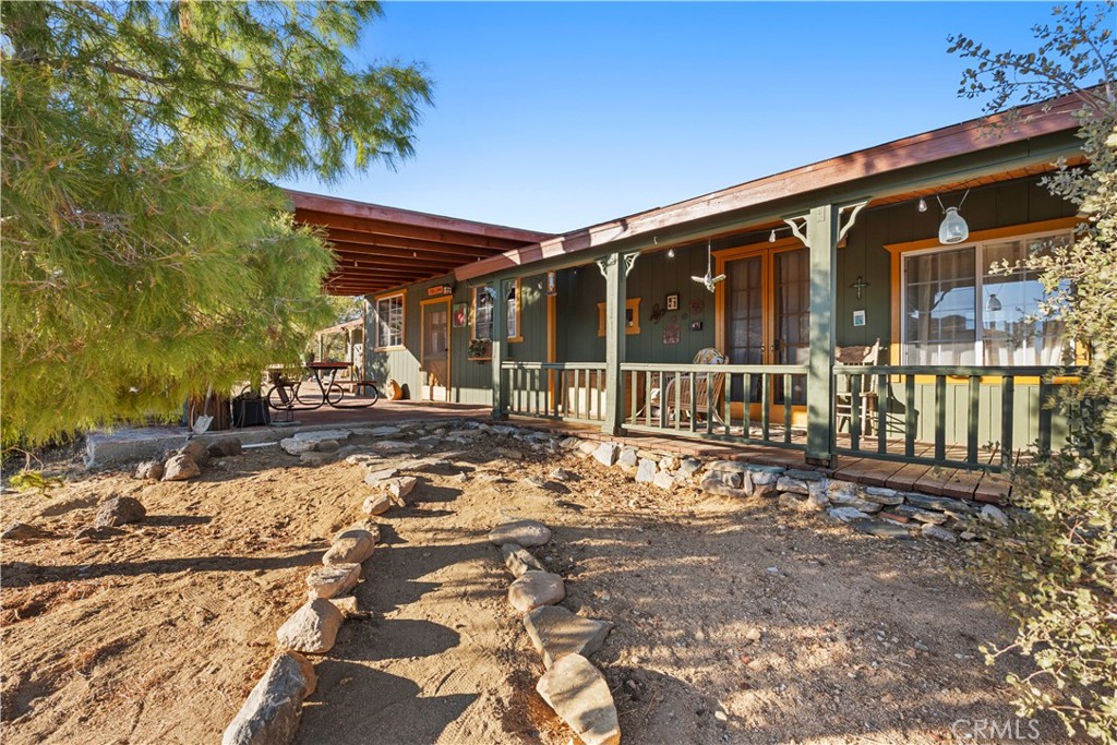 2860 Orange Trl, Pioneertown, CA 92268