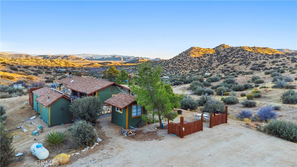 2860 Orange Trl, Pioneertown, CA 92268