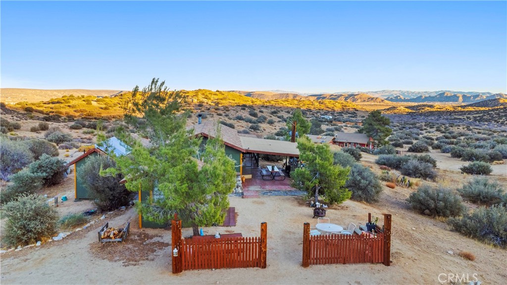 2860 Orange Trl, Pioneertown, CA 92268