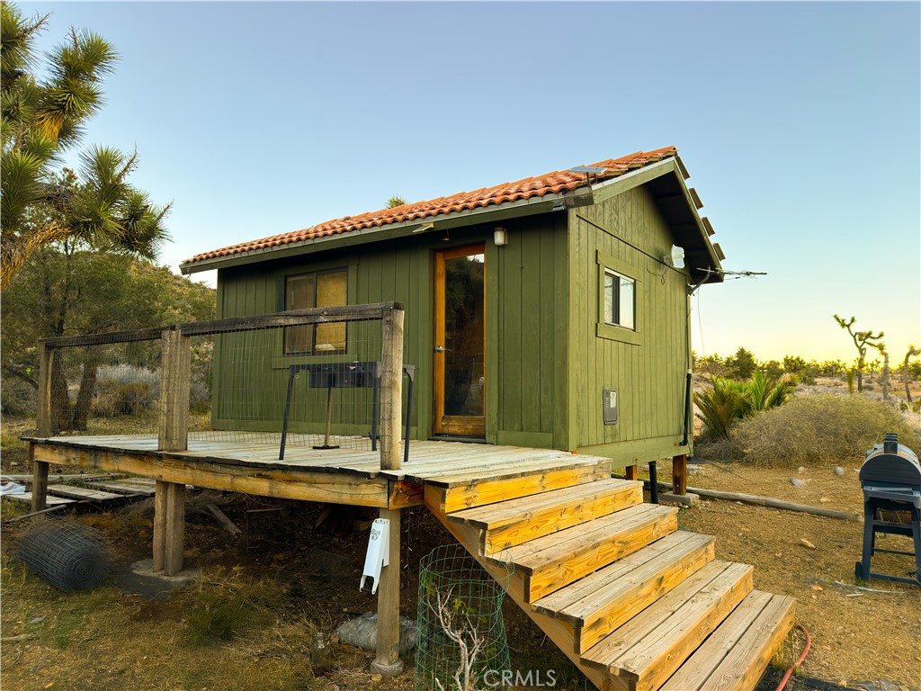 1352 Orion Trl, Pioneertown, CA 92268