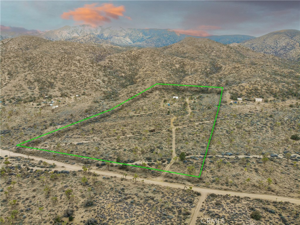 1352 Orion Trl, Pioneertown, CA 92268