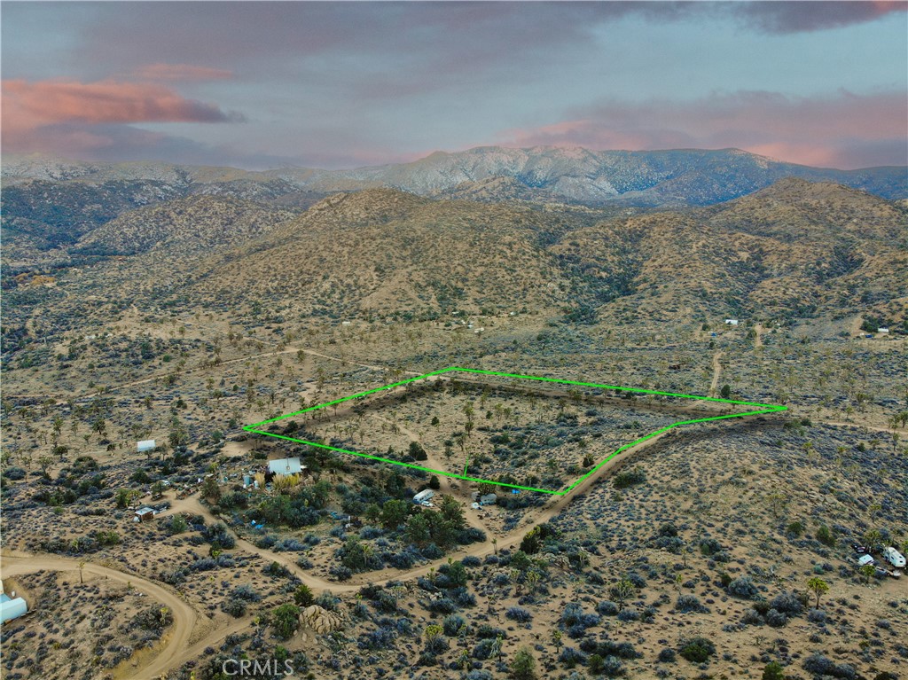 1352 Orion Trl, Pioneertown, CA 92268