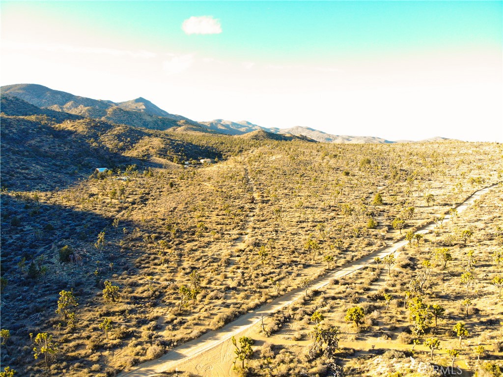 1352 Orion Trl, Pioneertown, CA 92268