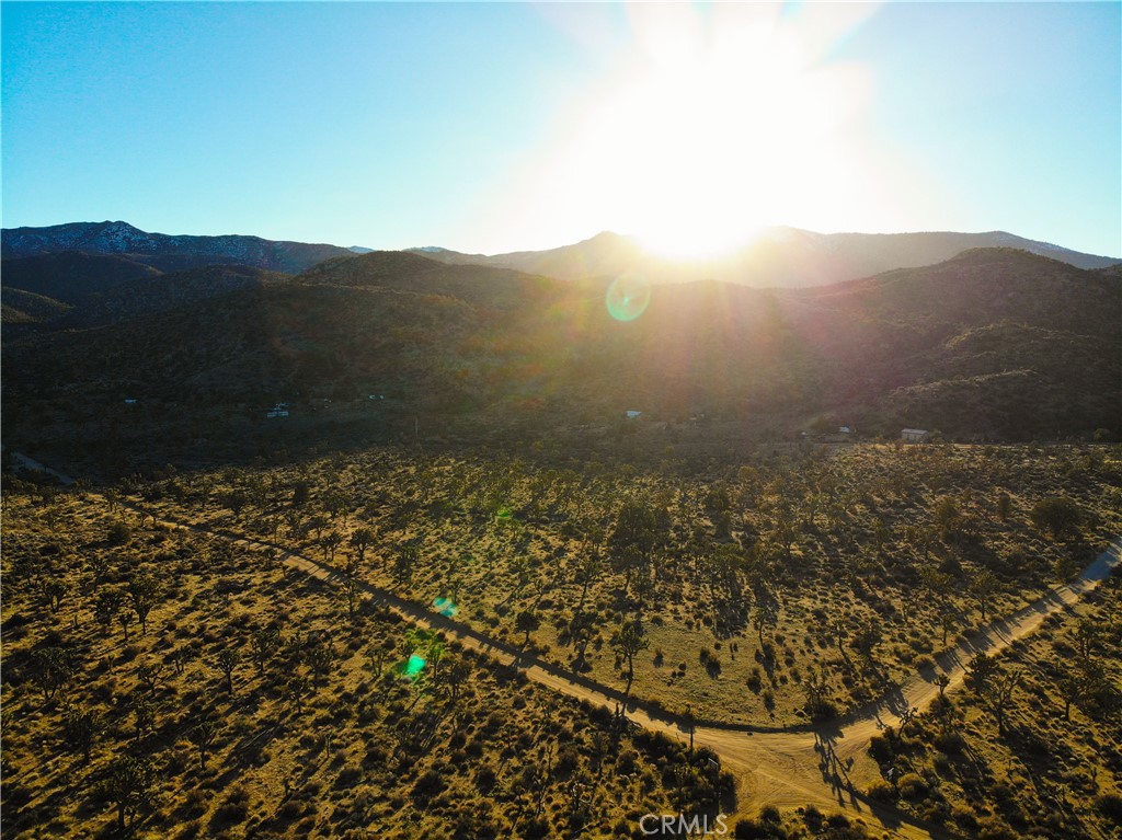 1352 Orion Trl, Pioneertown, CA 92268