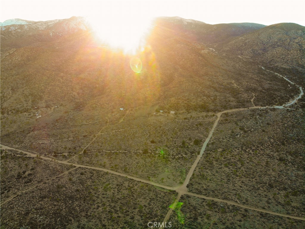 1352 Orion Trl, Pioneertown, CA 92268