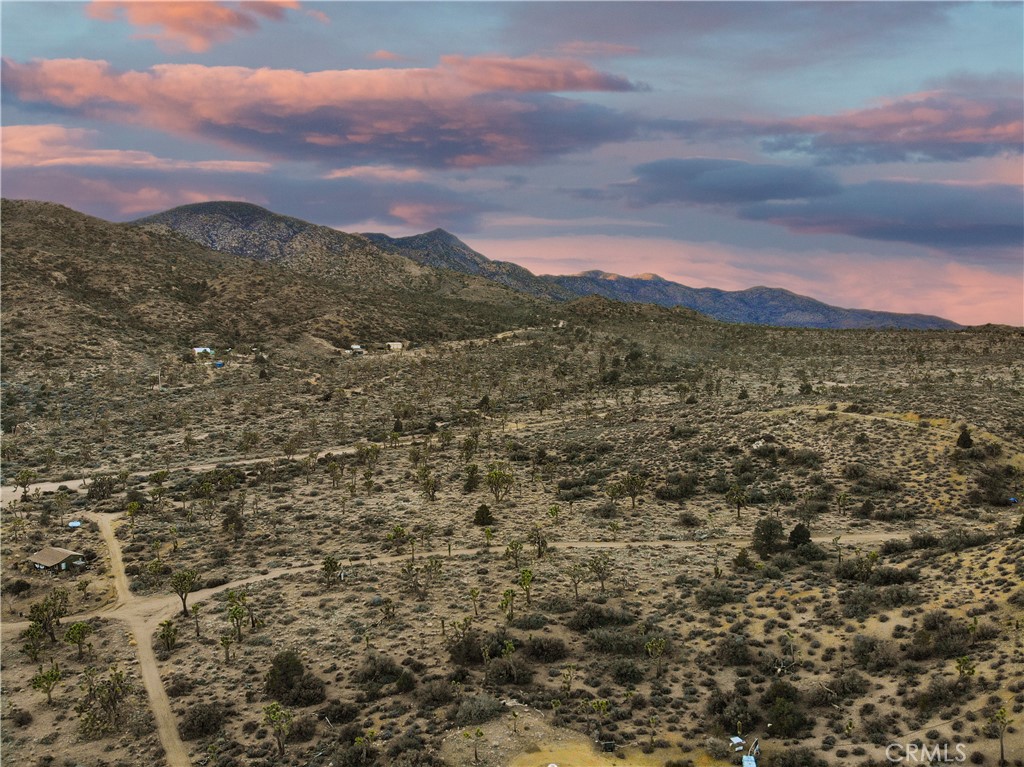 1352 Orion Trl, Pioneertown, CA 92268