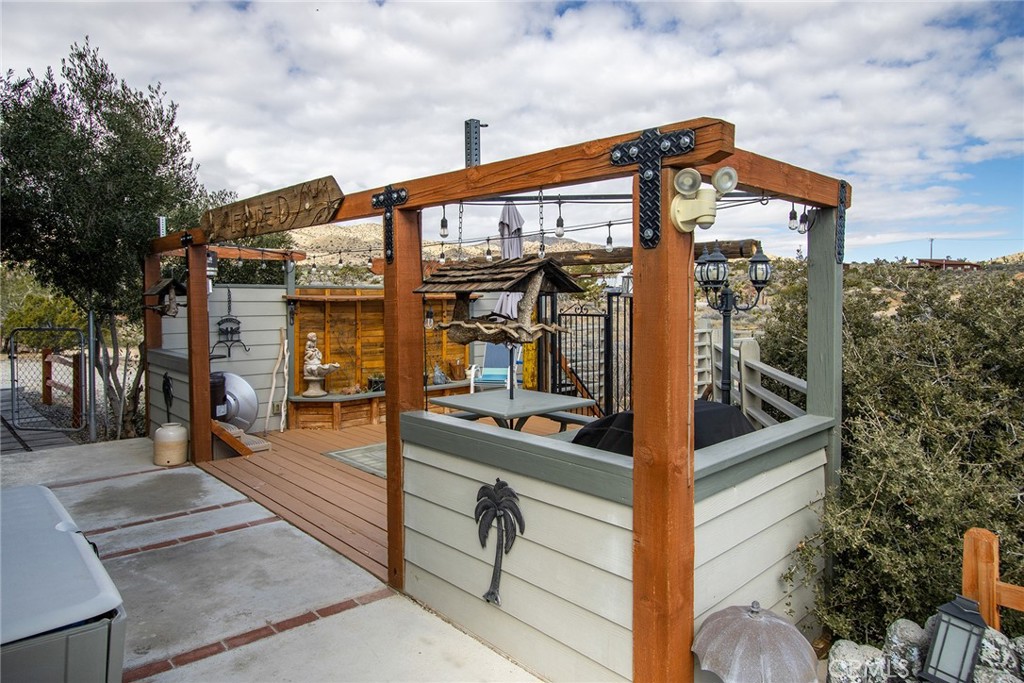 2863 Ox Yoke, Pioneertown, CA 92268