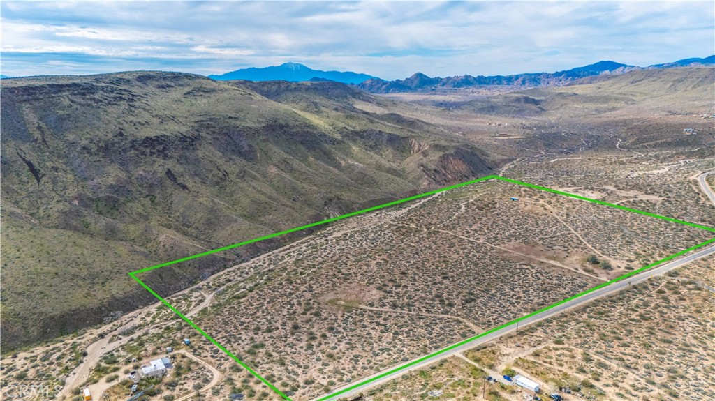 55455 Pipes Canyon, Pioneertown, CA 92268
