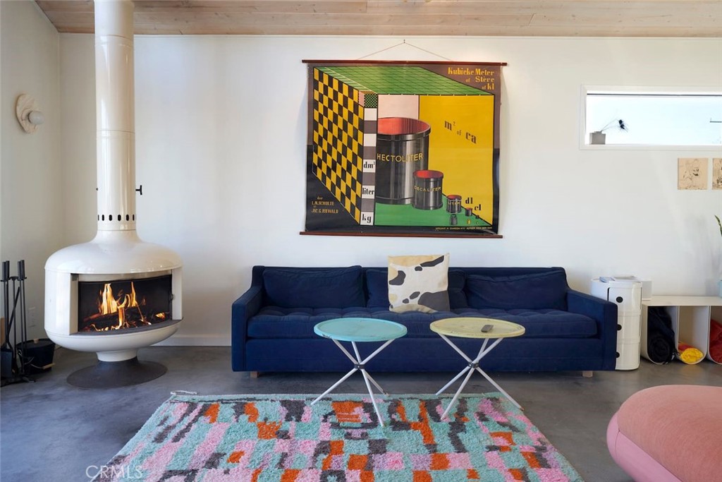 52733 Oak Dr, Pioneertown, CA 92268