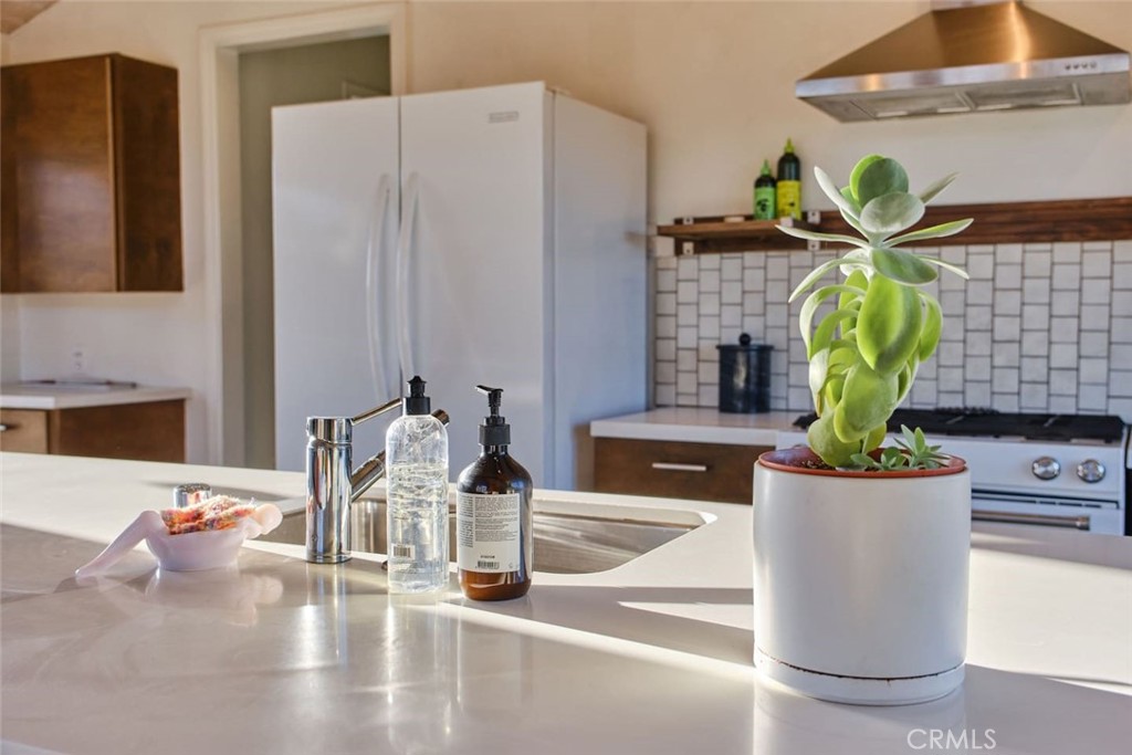 52733 Oak Dr, Pioneertown, CA 92268