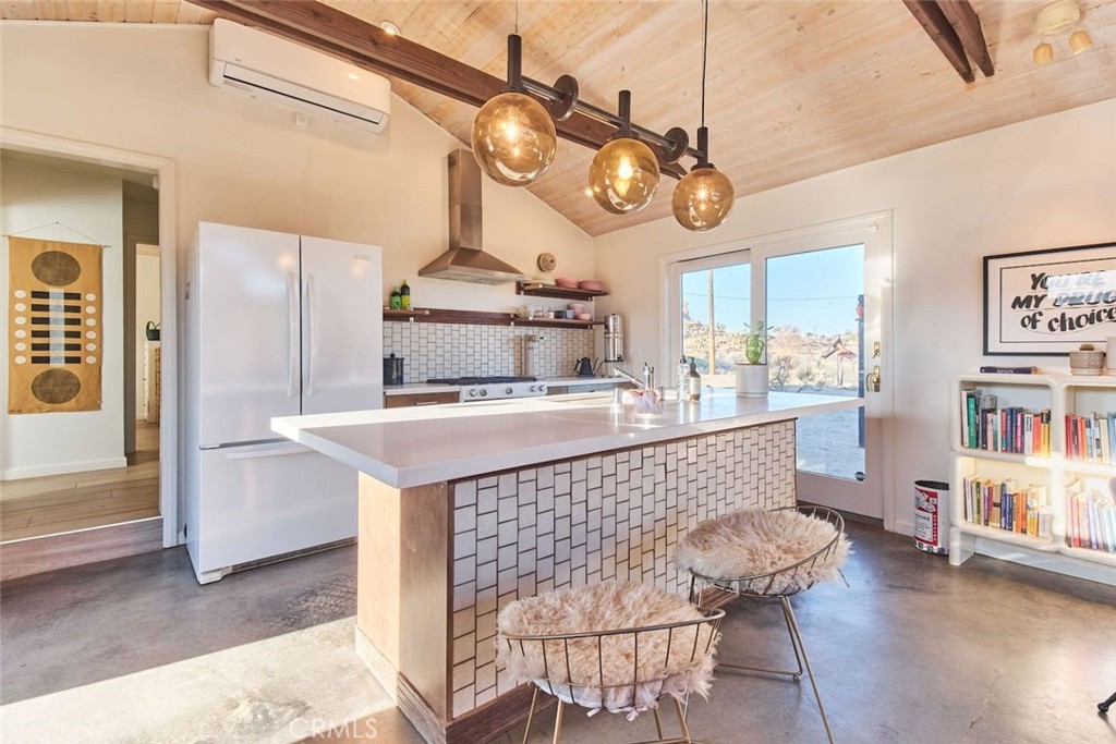 52733 Oak Dr, Pioneertown, CA 92268