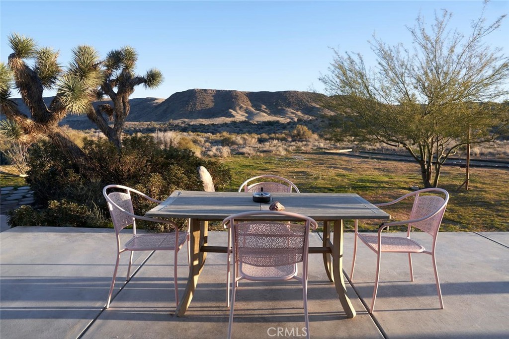 52733 Oak Dr, Pioneertown, CA 92268