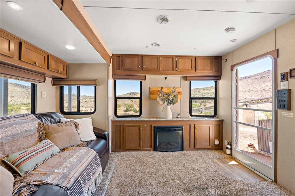 1111 Saratoga, Pioneertown, CA 92268